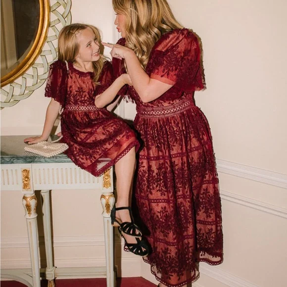 Ivy City Co Venice Sicily Flutter Sleeve Dress in Wine BNWT - Picture 3 of 8